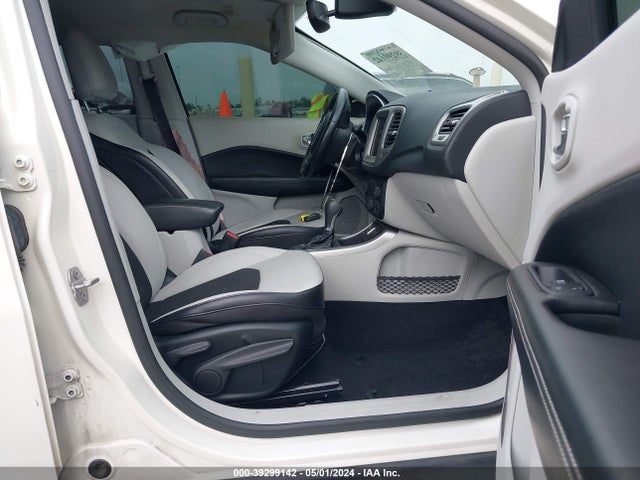 3C4NJCBB2KT843948 Jeep Compass Latitude Fwd