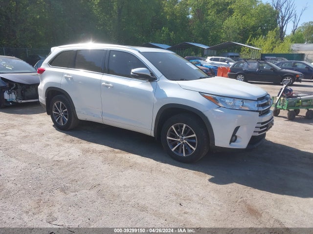 Toyota Highlander Xle 2017 5TDJZRFH2HS369981 main image