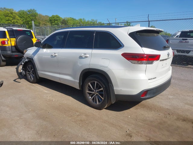 Toyota Highlander Xle 2017 5TDJZRFH2HS369981 Image 3