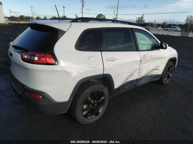 1C4PJLCBXJD560919 Jeep Cherokee Latitude Fwd