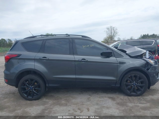 Ford ESCAPE SE 2019 1FMCU9GD3KUC18214 Image 13