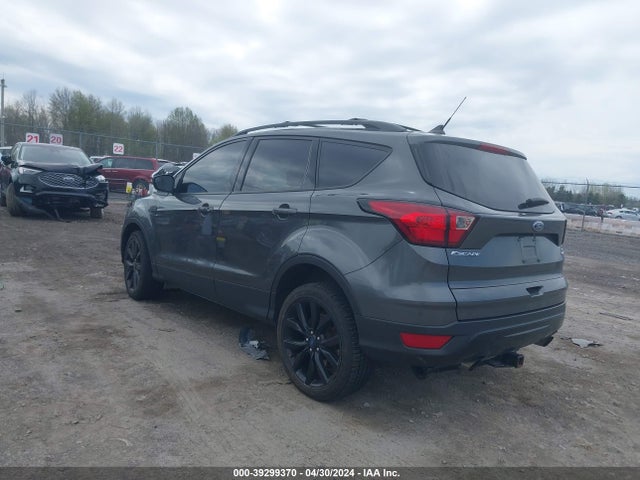 Ford ESCAPE SE 2019 1FMCU9GD3KUC18214 Image 3