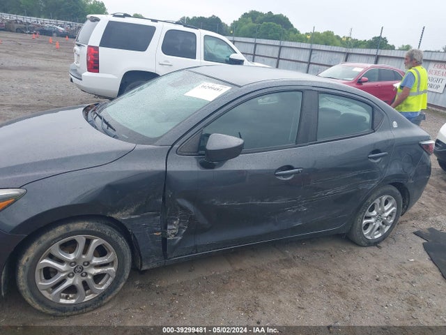 Aukcja sprzedaży 2017 Toyota Yaris Ia, vin: 3MYDLBYV3HY186236, numer aukcji: 39299481