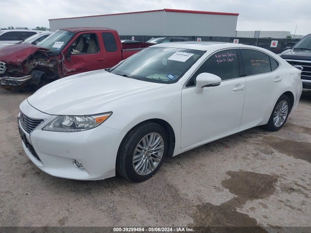 Lexus ES 350 2015 JTHBK1GG3F2168111 Image 2