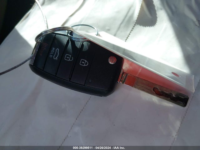 KIA Optima Lx 2016 5XXGT4L33GG018889 Image 11