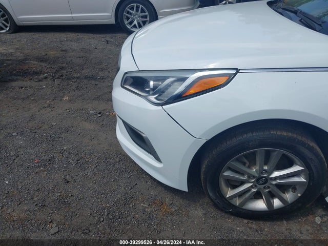 Hyundai SONATA ECO 2017 5NPE24AA1HH456117 Image 6
