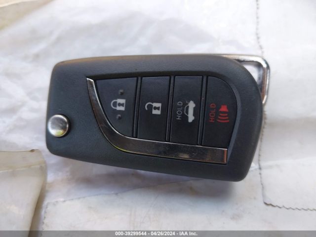 4T1C11AK5NU716565 Toyota CAMRY LE
