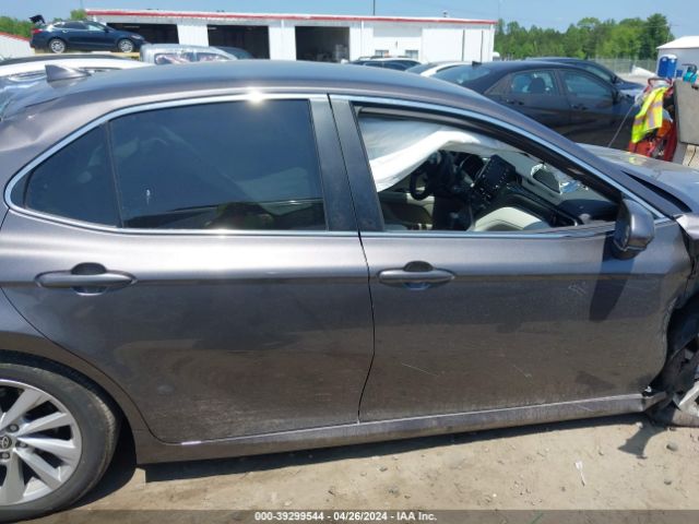 4T1C11AK5NU716565 Toyota CAMRY LE
