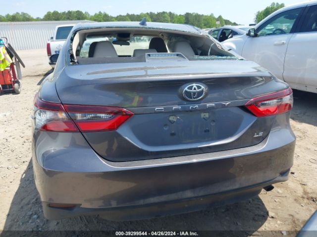4T1C11AK5NU716565 Toyota CAMRY LE