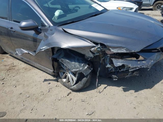 4T1C11AK5NU716565 Toyota CAMRY LE