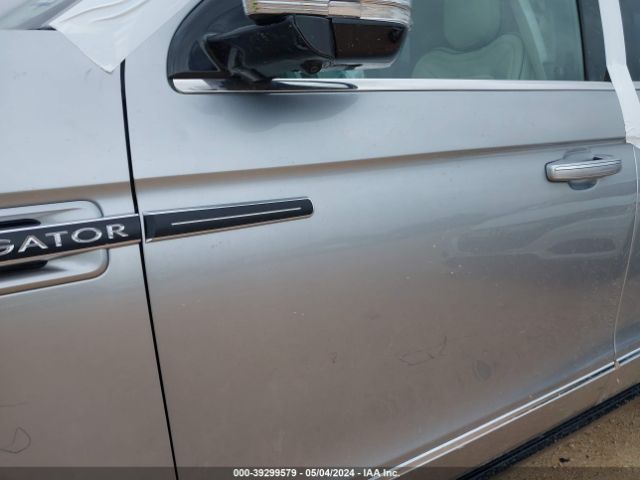 5LMJJ2TT2MEL11854 Lincoln Navigator Black Label