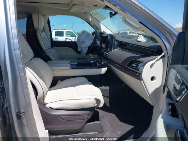 5LMJJ2TT2MEL11854 Lincoln Navigator Black Label