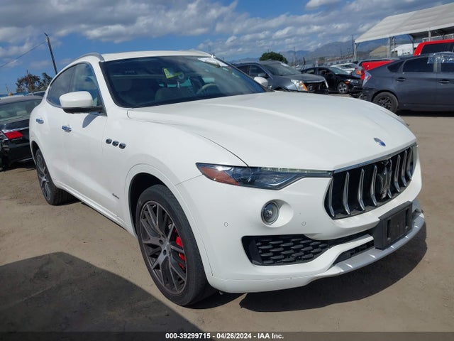 Maserati Levante S Granlusso 2018 ZN661YUL2JX277542 main image