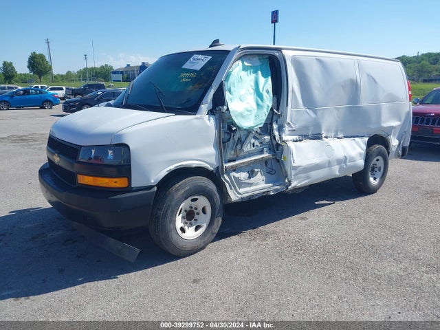 Chevrolet Express Cargo Rwd 2500 Regular Wheelbase Wt 2020 1GCWGAF18L1272919 Image 2