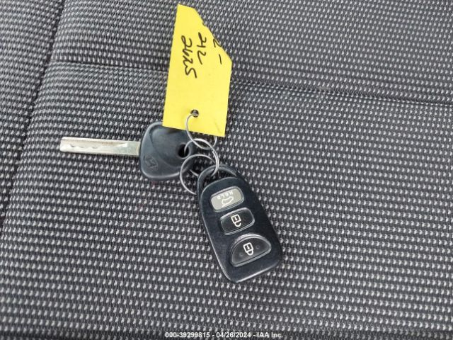 KMHTC6AD1GU281829 Hyundai Veloster