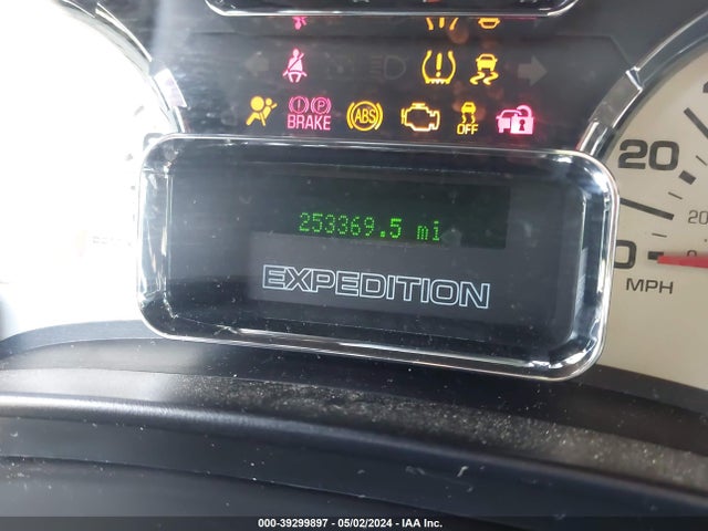 Ford Expedition Limited 2014 1FMJU2A53EEF01209 Image 7