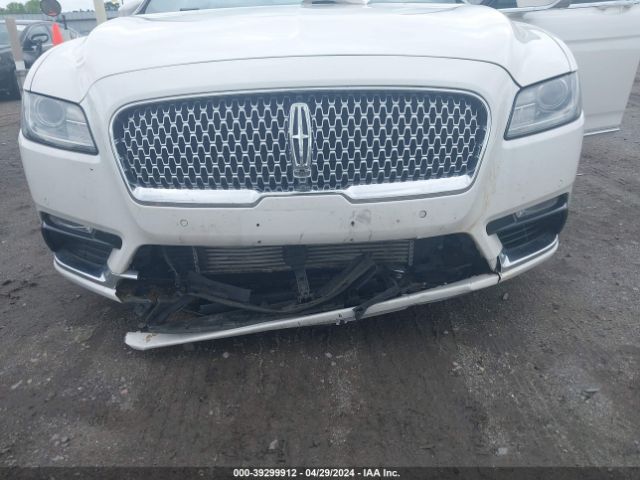 1LN6L9NCXH5623838 Lincoln Continental Reserve