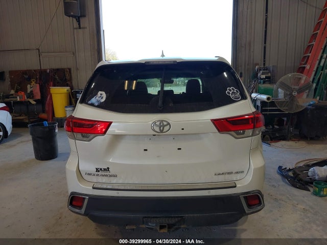 Toyota Highlander Limited 2017 5TDDZRFH9HS411267 Image 16