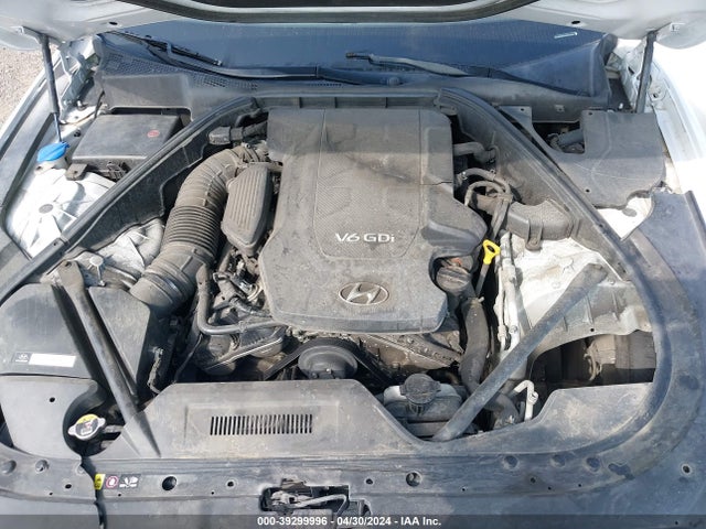 Hyundai Genesis 3.8 2016 KMHGN4JE6GU125567 Image 10