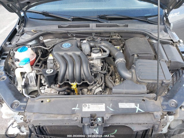 3VW2K7AJ1EM303860 Volkswagen Jetta 2.0l S