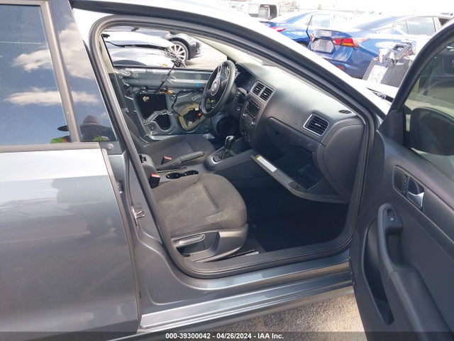3VW2K7AJ1EM303860 Volkswagen Jetta 2.0l S