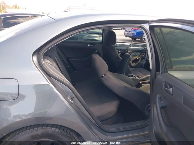 3VW2K7AJ1EM303860 Volkswagen Jetta 2.0l S