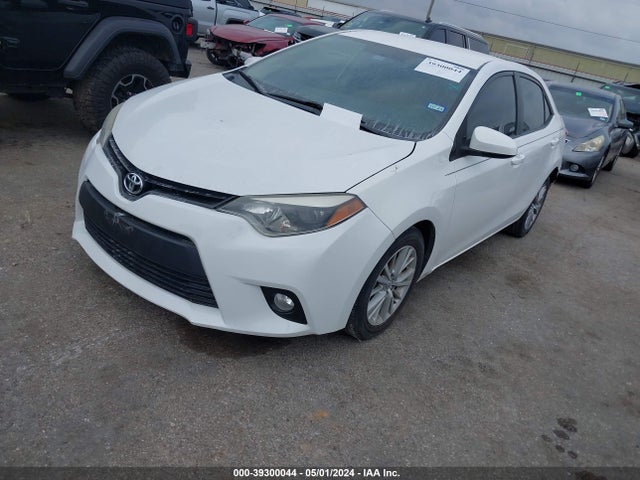 Toyota Corolla Le Plus 2014 5YFBURHE5EP100562 Image 2