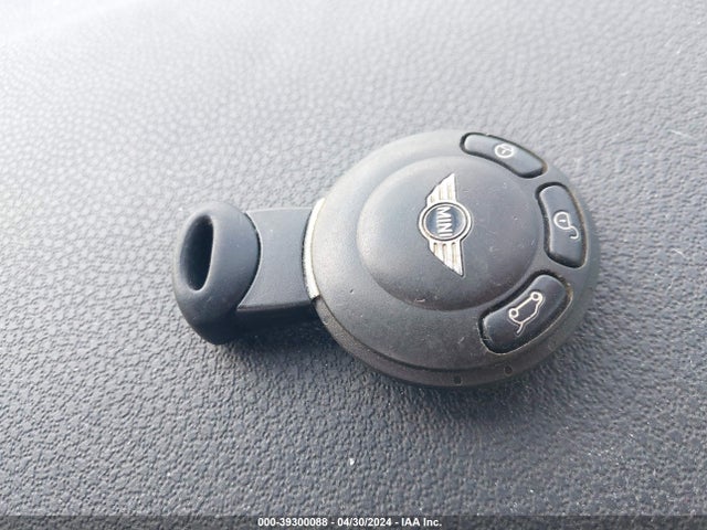 2008 MINI COOPER WMWMF33598TT63090 Photo 10