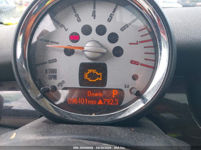 2008 MINI COOPER WMWMF33598TT63090 Photo 6