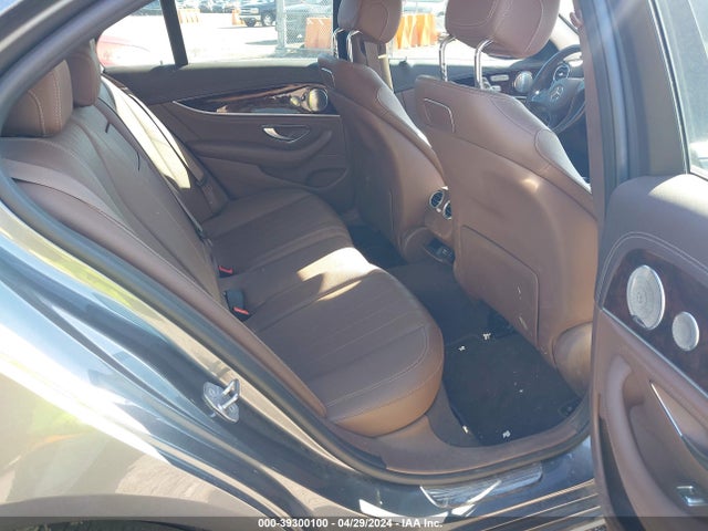 Mercedes-Benz E 300 2018 WDDZF4JB1JA434233 Image 8