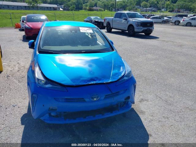 JTDL9MFU8M3030467 Toyota Prius Le Awd-e
