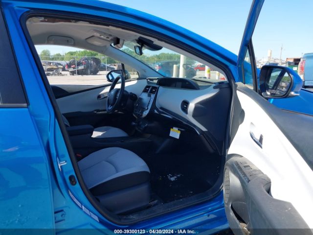 JTDL9MFU8M3030467 Toyota Prius Le Awd-e