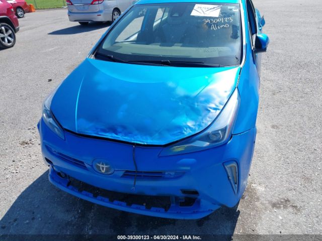JTDL9MFU8M3030467 Toyota Prius Le Awd-e