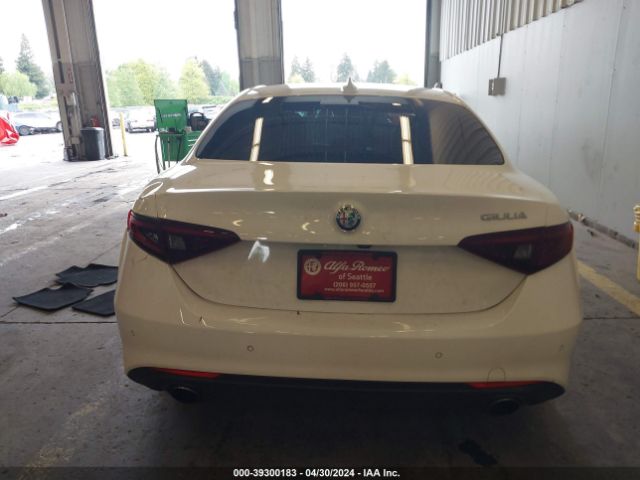 ZARFAECN4J7596577 Alfa Romeo Giulia Ti Rwd
