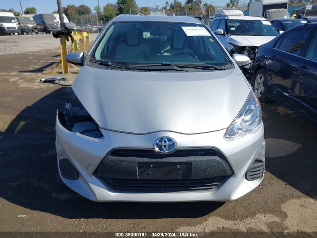 Toyota Prius C One 2016 JTDKDTB30G1122920 Image 13