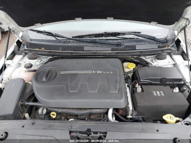 1C3CCCDG8FN664964 Chrysler 200 S
