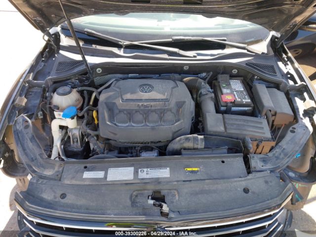 1VWAA7A3XJC043955 Volkswagen Passat 2.0t R-line/2.0t S