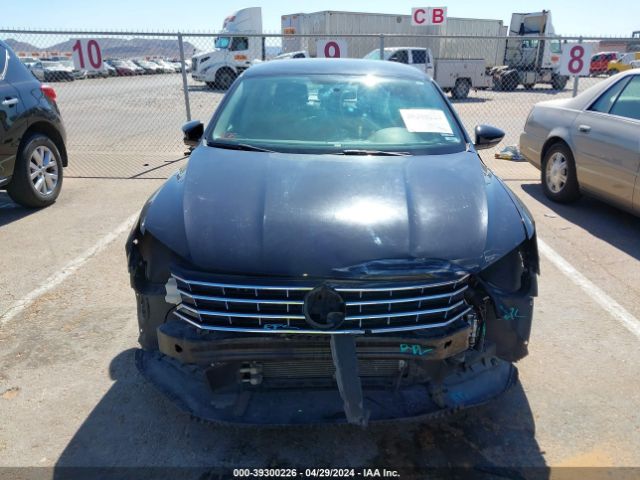 1VWAA7A3XJC043955 Volkswagen Passat 2.0t R-line/2.0t S