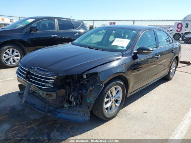 1VWAA7A3XJC043955 Volkswagen Passat 2.0t R-line/2.0t S