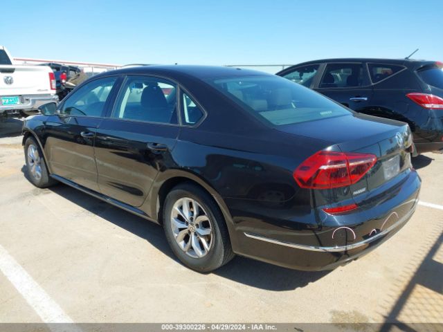 1VWAA7A3XJC043955 Volkswagen Passat 2.0t R-line/2.0t S