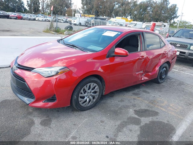 Toyota COROLLA LE 2018 2T1BURHE3JC106337 Image 2
