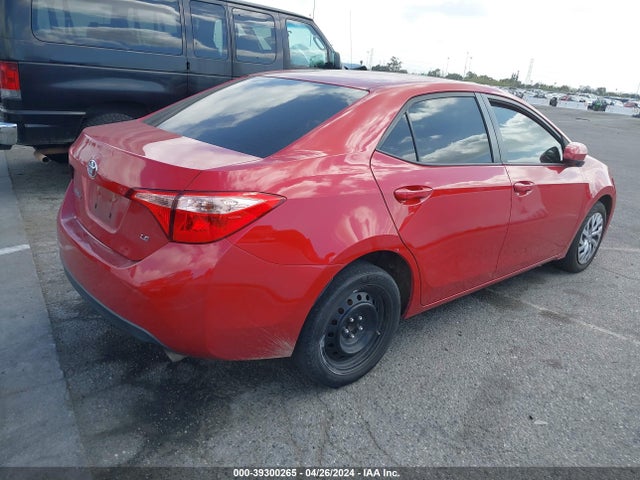 Toyota COROLLA LE 2018 2T1BURHE3JC106337 Image 4