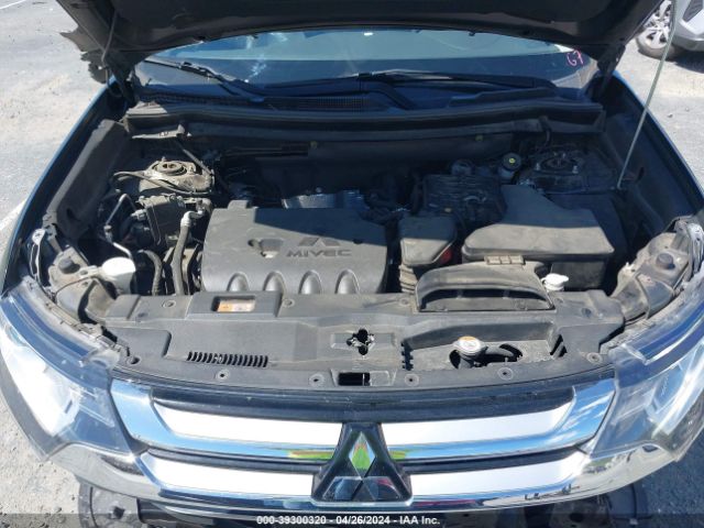 JA4AD3A3XJJ005473 Mitsubishi Outlander Sel