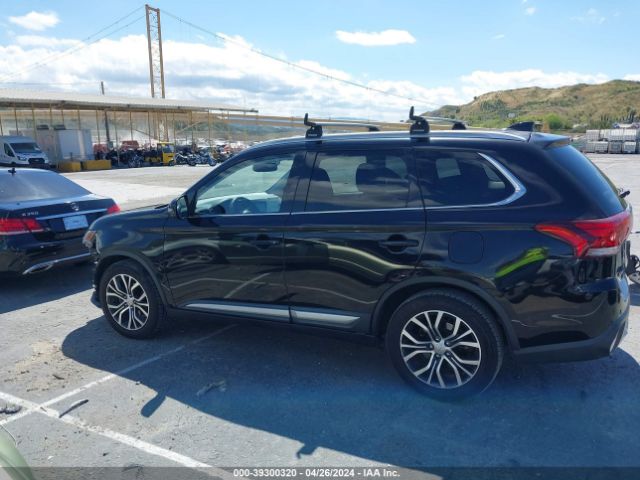 JA4AD3A3XJJ005473 Mitsubishi Outlander Sel