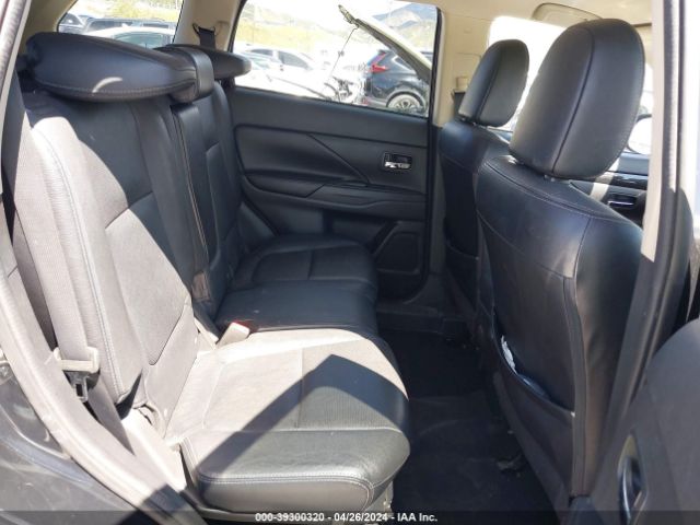JA4AD3A3XJJ005473 Mitsubishi Outlander Sel