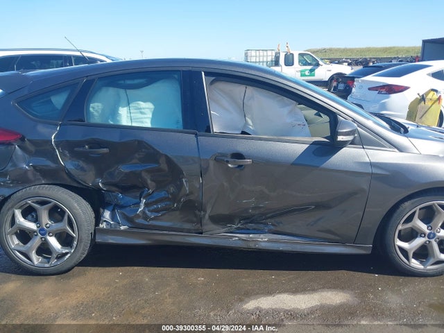 Ford FOCUS ST 2017 1FADP3L95HL329351 Image 13