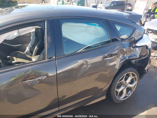 Ford FOCUS ST 2017 1FADP3L95HL329351 Image 6