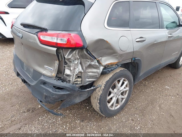 Jeep Cherokee Latitude 2016 1C4PJMCS5GW278822 Image 6