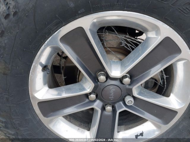 1C4HJXEN5JW278498 Jeep Wrangler Unlimited Sahara 4x4