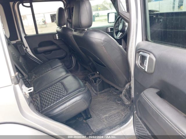 1C4HJXEN5JW278498 Jeep Wrangler Unlimited Sahara 4x4